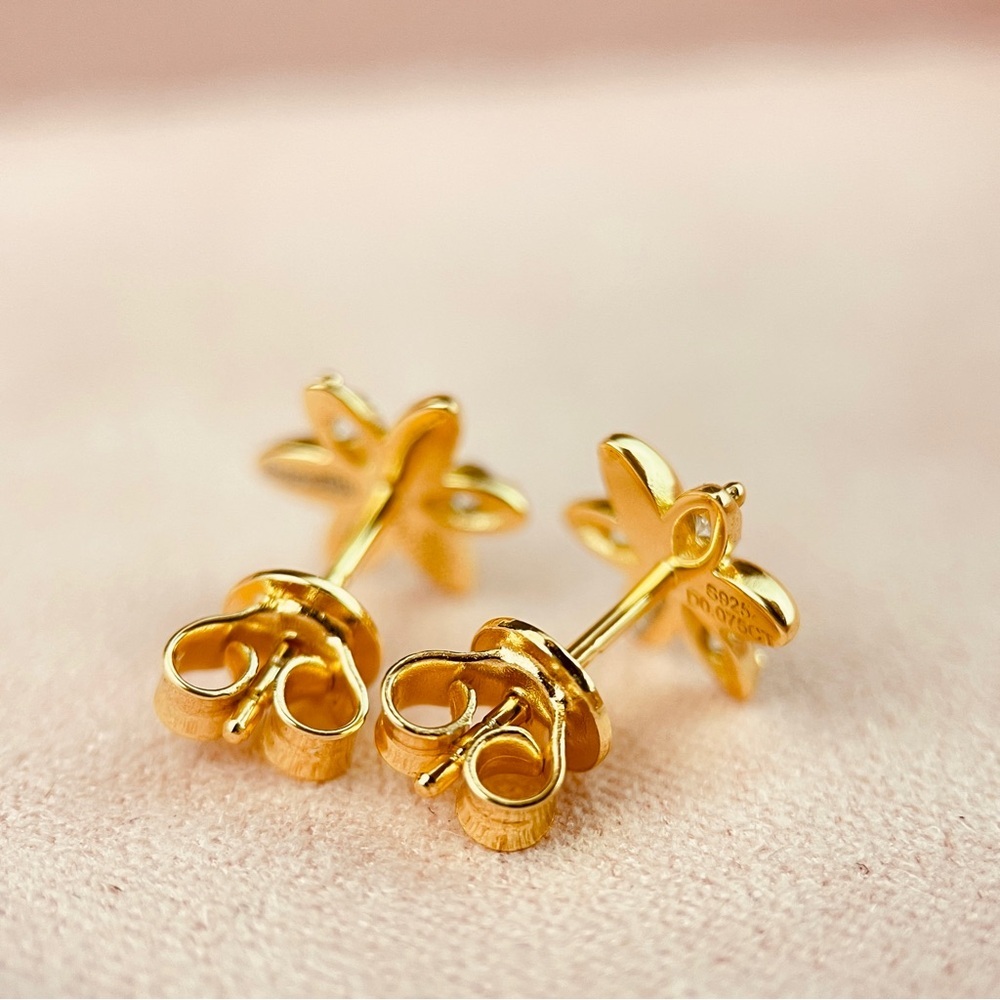 Six Pedals Flower 14K Plated S925 Moissanite Earrings - Picture 4 of 5